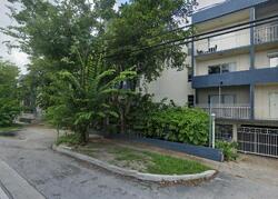 Pre-foreclosure in  Ne 10th Ave  Miami, FL 33162