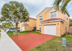 Pre-foreclosure in  Orinoco Ln Pompano Beach, FL 33063