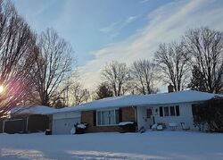 Pre-foreclosure in  Hartley Dr Cleveland, OH 44124
