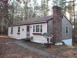  Azalea St, Lakeville MA