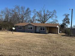 Pre-foreclosure in  Highway 183 Rayville, LA 71269