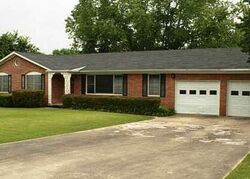 Pre-foreclosure in  Buckeye St Athens, AL 35611