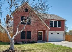 Pre-foreclosure in  Cascade Oak Dr San Antonio, TX 78249