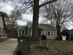Pre-foreclosure in  Vanderbilt Dr Sw Huntsville, AL 35801