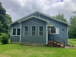 Pre-foreclosure in  County Road 1211 Vinemont, AL 35179