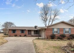 Pre-foreclosure in  Mary Lee Dr Florence, AL 35634