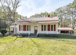 Pre-foreclosure in  Mesopotamia St Eutaw, AL 35462