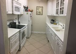  Sw 88th St Apt O16, Miami FL