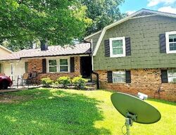 Pre-foreclosure in  MOCKINGBIRD TRL Riverdale, GA 30274