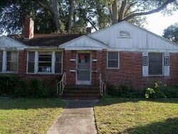 Pre-foreclosure in  W 69th St Jacksonville, FL 32208