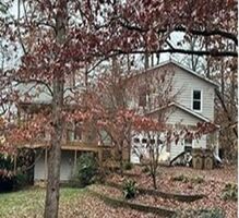  Farmington Dr, Woodstock GA