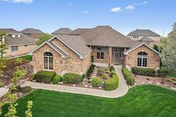 Pre-foreclosure in  Christopher Dr Lemont, IL 60439