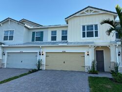  Greenway Dr, Hollywood FL