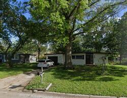 Pre-foreclosure in  Sw 34th St Topeka, KS 66611
