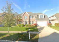 Pre-foreclosure in  Gardner Cir E Aurora, IL 60503