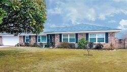 Pre-foreclosure in  Kent Dr Savannah, GA 31406