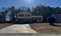 Pre-foreclosure in  Westminster Dr Ellenwood, GA 30294