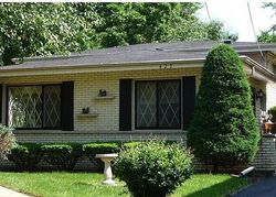 Pre-foreclosure in  W Woodland Ave Lombard, IL 60148