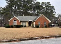 Pre-foreclosure in  Pebble Bend Dr Grayson, GA 30017