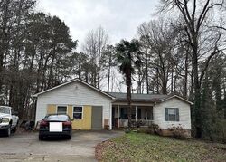 Pre-foreclosure in  Highland Dr Mcdonough, GA 30253