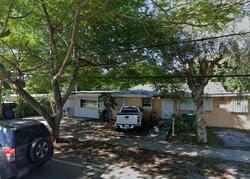 Pre-foreclosure in  Ne 149th St Miami, FL 33161