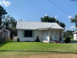 Pre-foreclosure in  Weeks St New Iberia, LA 70560