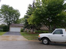  N Braintree Dr, Schaumburg IL