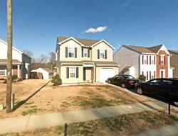 Pre-foreclosure in  Brookchase Ln Charlotte, NC 28205