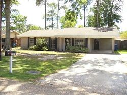 Pre-foreclosure in  N Rose Park Ave Sulphur, LA 70663