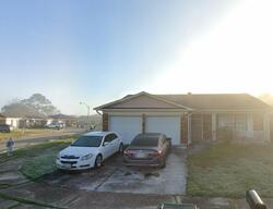 Pre-foreclosure in  Ridgefield Rd Gretna, LA 70056