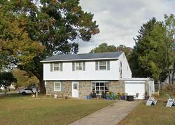  Burgundy Dr, Riverton NJ