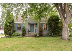 Pre-foreclosure in  Ivy Ave E Saint Paul, MN 55106