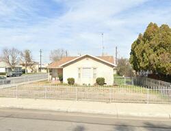 Pre-foreclosure in  11th St Bakersfield, CA 93304