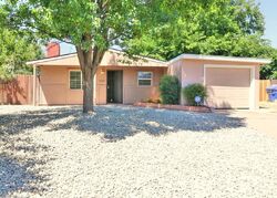 Pre-foreclosure in  Cora Ct Sacramento, CA 95824
