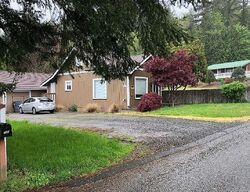 Pre-foreclosure in  N 3rd St Elma, WA 98541