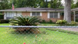 Pre-foreclosure in  MCCLELLAND DR Baton Rouge, LA 70805