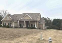 Pre-foreclosure in  Lew Dr Monroe, GA 30655