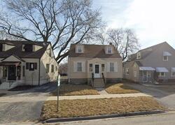 Pre-foreclosure in  S Sacramento Ave Evergreen Park, IL 60805