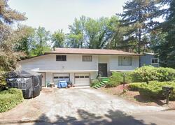 Pre-foreclosure in  SE Grandview Ct Portland, OR 97267