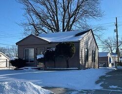 Pre-foreclosure in  E Harwood Ave Madison Heights, MI 48071