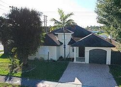 Pre-foreclosure in  Sw 138th Ct Miami, FL 33177