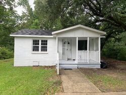 Pre-foreclosure in  Wolfe St Elloree, SC 29047