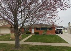 Pre-foreclosure in  Canterbury Dr Madison Heights, MI 48071