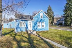 Pre-foreclosure in  Logan Ave Des Moines, IA 50316