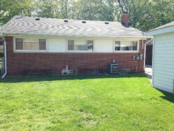  Wood St, Saint Clair Shores MI