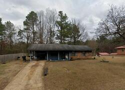 Pre-foreclosure in  W Woodward Ave Holly Springs, MS 38635