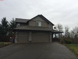 Pre-foreclosure in  N 8TH PL Carlton, OR 97111