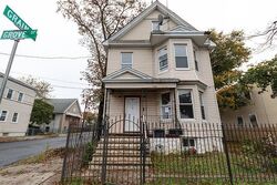 Pre-foreclosure in  GROVE ST Newark, NJ 07103