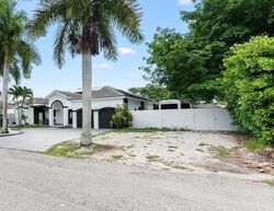 Pre-foreclosure in  Sw 132nd Ct Miami, FL 33177