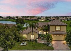 Pre-foreclosure in  Winding Trl Kissimmee, FL 34746